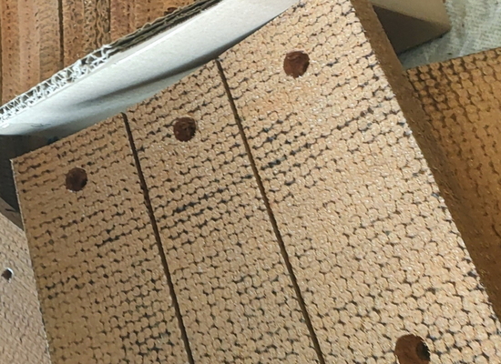 Materiale di blocchi di freni per impianti di perforazione a pile