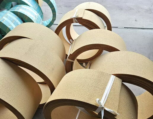 Fabbricazione di guarnizioni per freni tessuti con filo di ottone all'interno per guarnizioni di attrito per serrature